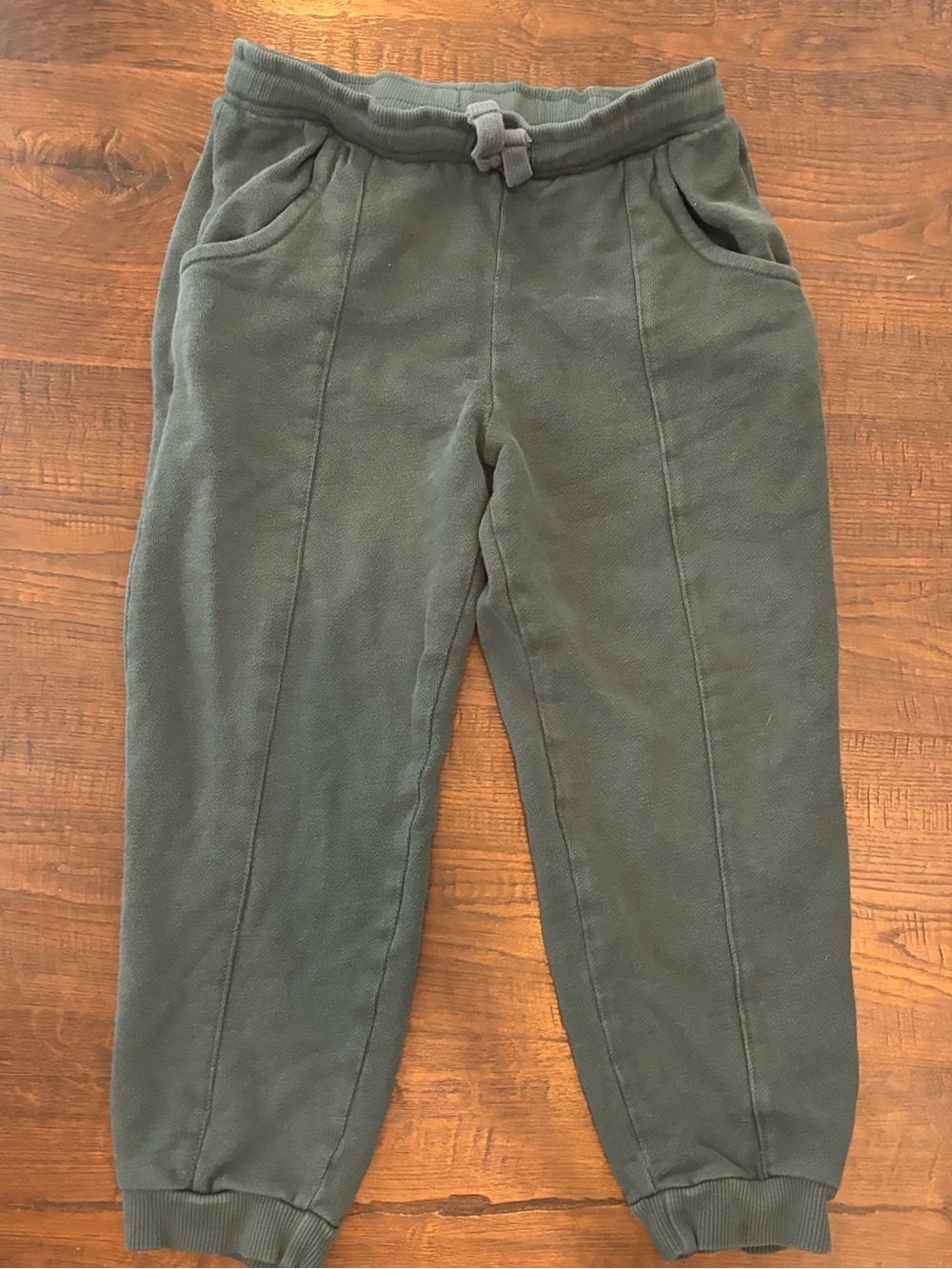 2 pack organic cotton Carter’s green sweatpants - Picture 3 of 9